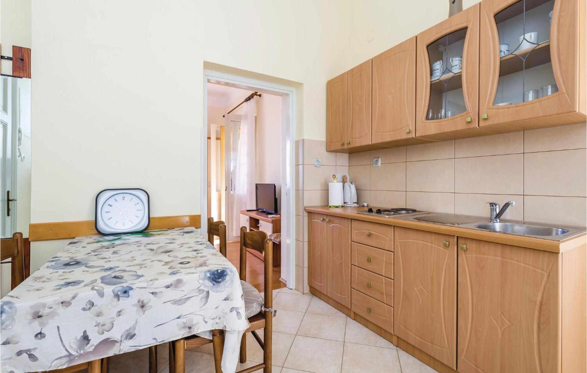 Stunning Apartment In Lovran With Kitchen 외부 사진